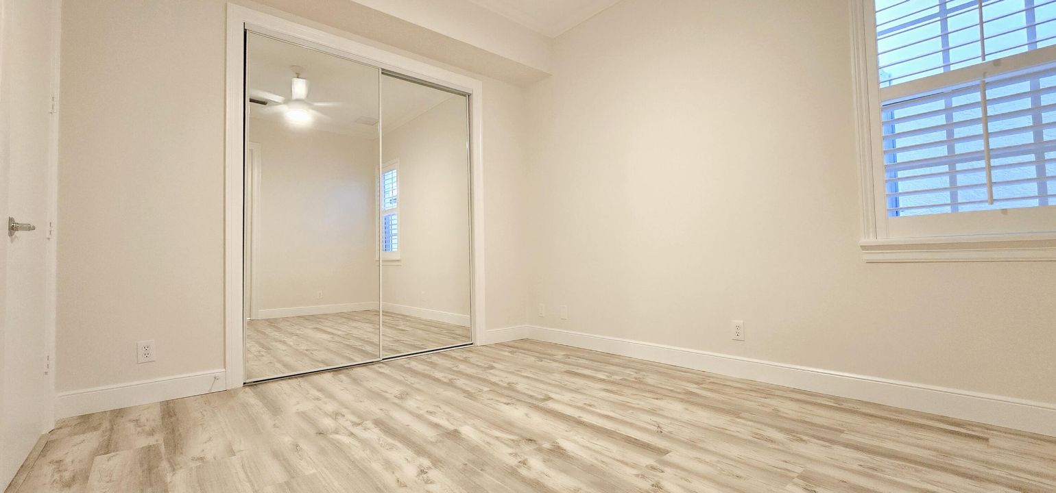 В аренду: $25,000 (5 спален, 4 ванн, 3647 Квадратных фут)