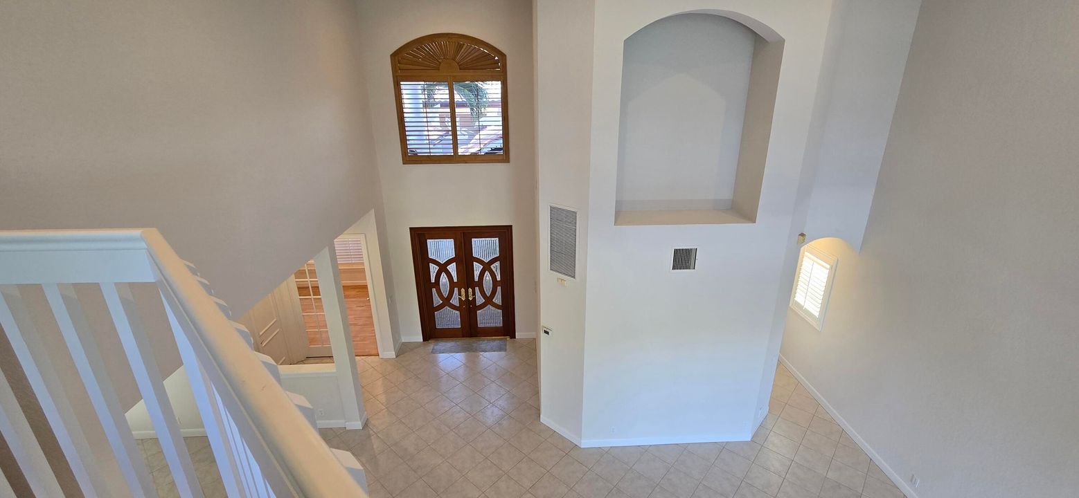 В аренду: $25,000 (5 спален, 4 ванн, 3647 Квадратных фут)