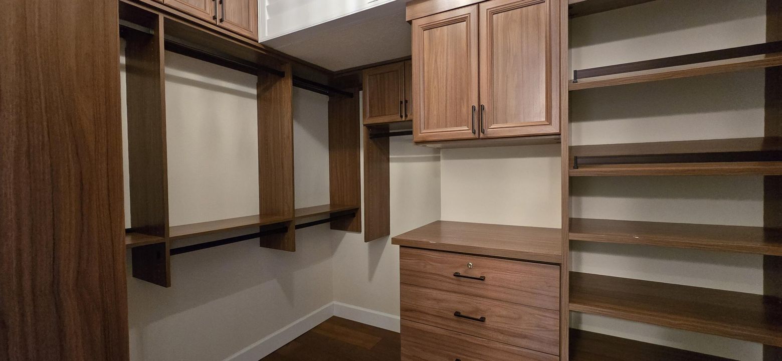 В аренду: $25,000 (5 спален, 4 ванн, 3647 Квадратных фут)