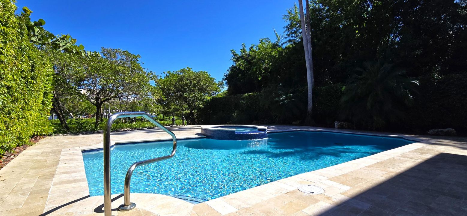 В аренду: $25,000 (5 спален, 4 ванн, 3647 Квадратных фут)