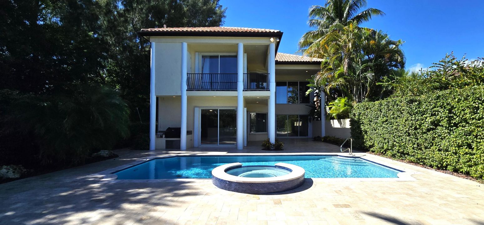 В аренду: $25,000 (5 спален, 4 ванн, 3647 Квадратных фут)