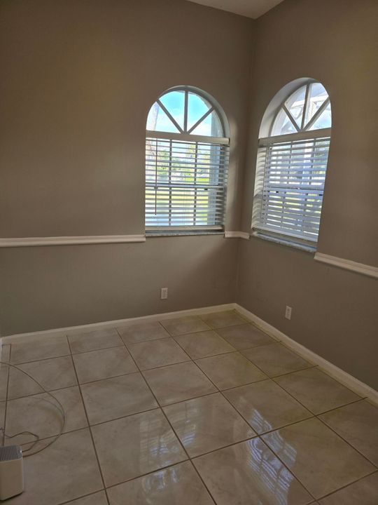 For Rent: $3,600 (2 beds, 2 baths, 1586 Square Feet)