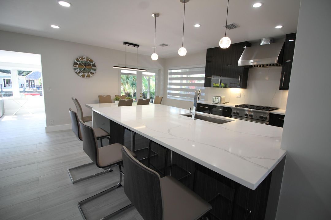 For Rent: $12,000 (2 beds, 2 baths, 1400 Square Feet)