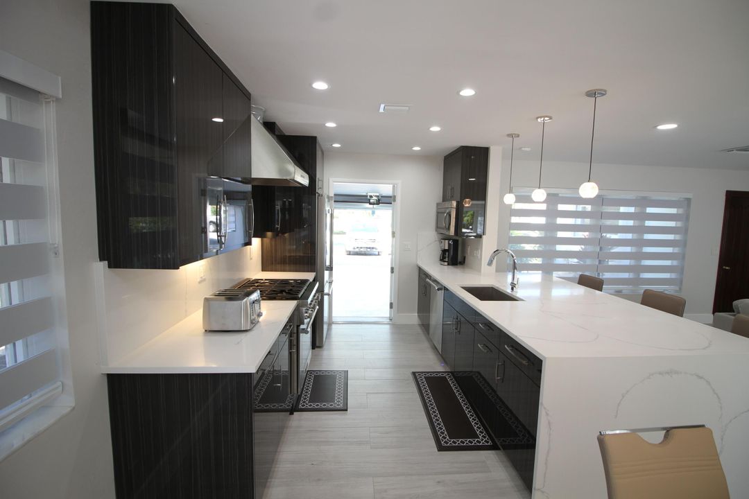 For Rent: $12,000 (2 beds, 2 baths, 1400 Square Feet)