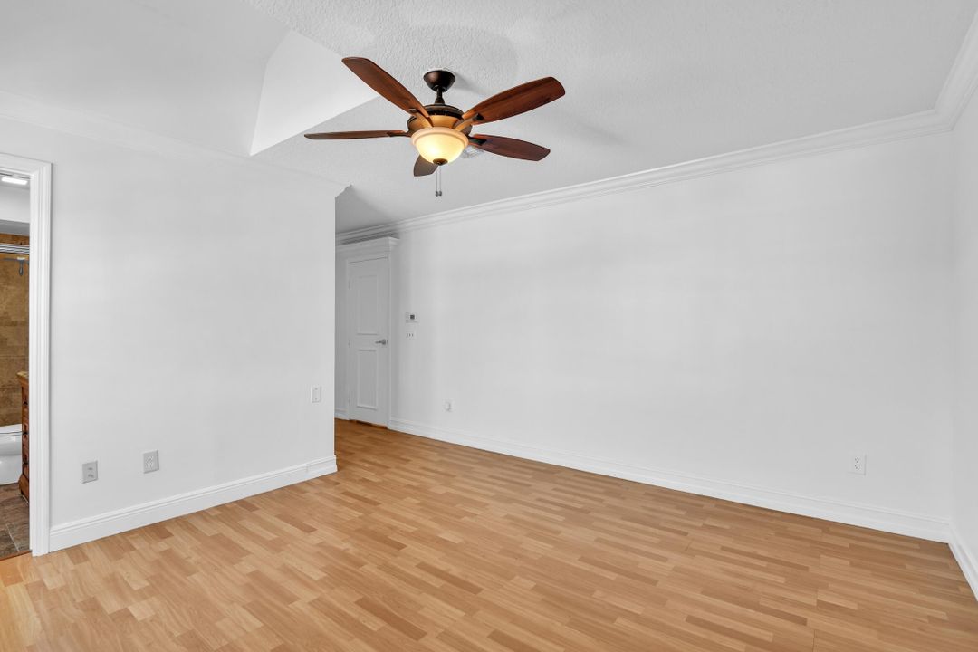 Active With Contract: $399,500 (2 beds, 2 baths, 1109 Square Feet)