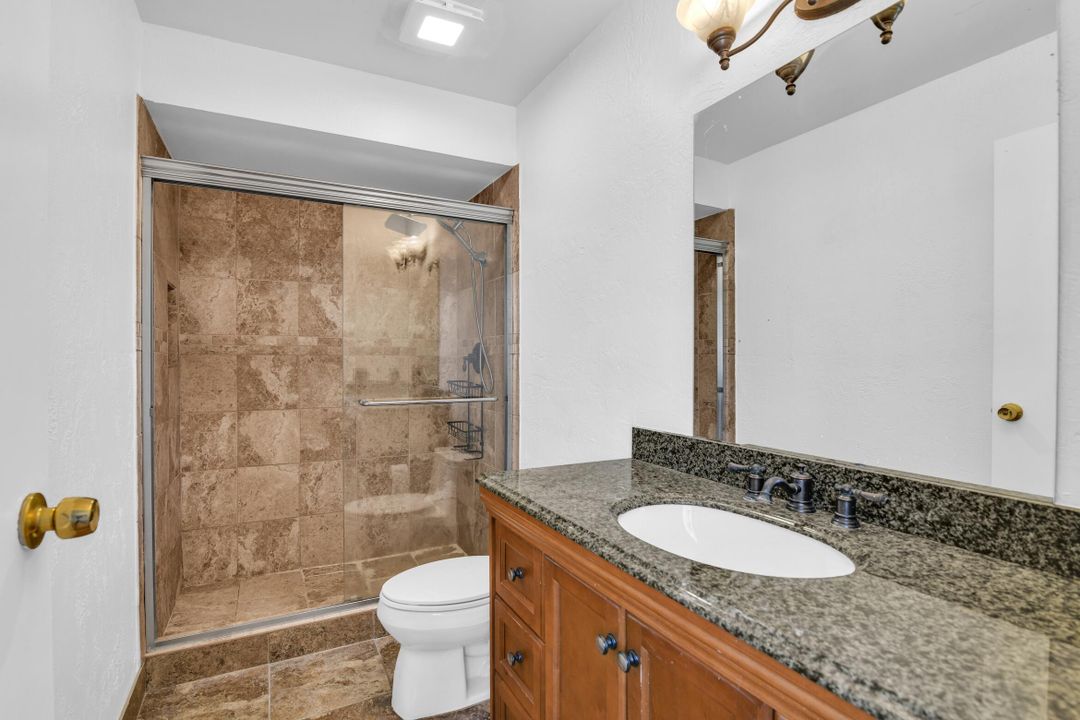 Active With Contract: $399,500 (2 beds, 2 baths, 1109 Square Feet)