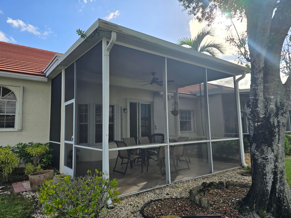 For Rent: $3,600 (2 beds, 2 baths, 1586 Square Feet)