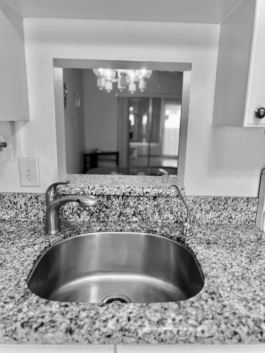 For Sale: $120,000 (2 beds, 2 baths, 870 Square Feet)