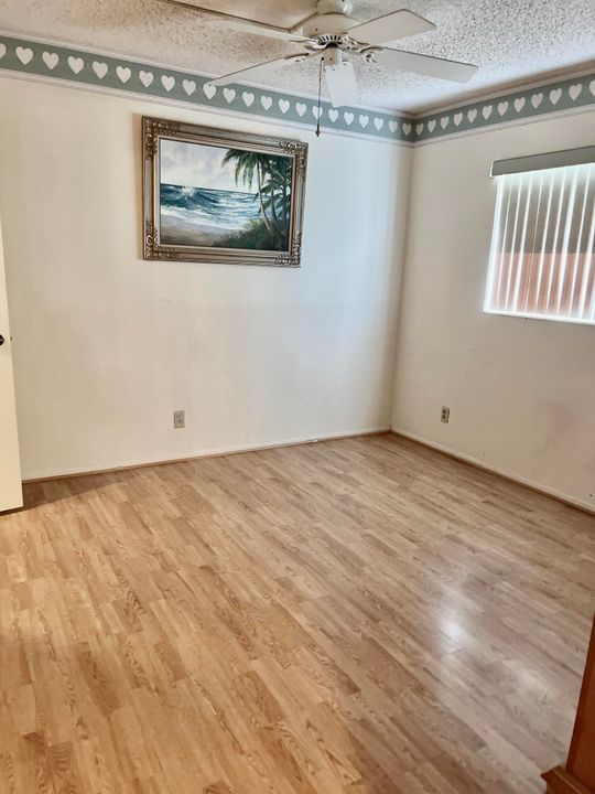 For Sale: $120,000 (2 beds, 2 baths, 870 Square Feet)