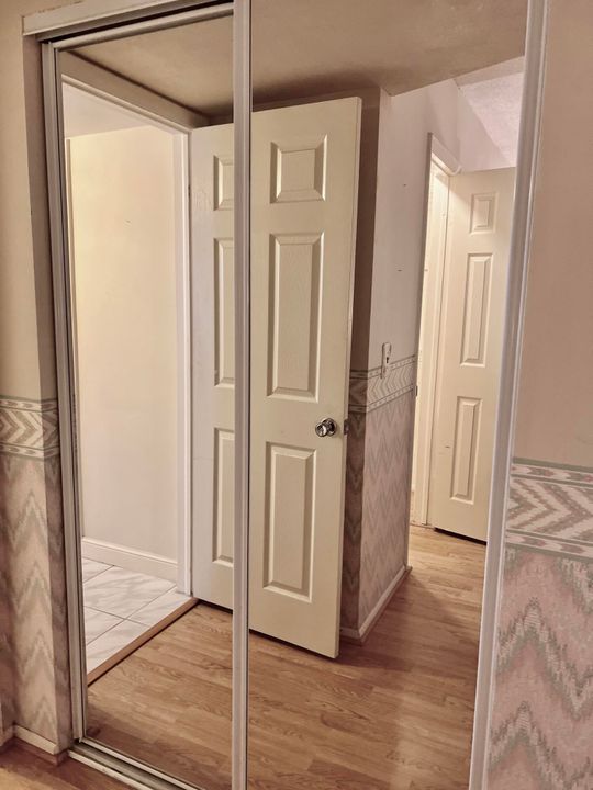 For Sale: $120,000 (2 beds, 2 baths, 870 Square Feet)