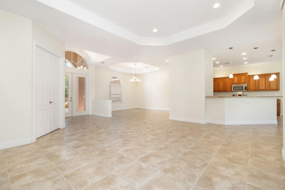 待售: $1,650,000 (4 贝兹, 3 浴室, 3000 平方英尺)