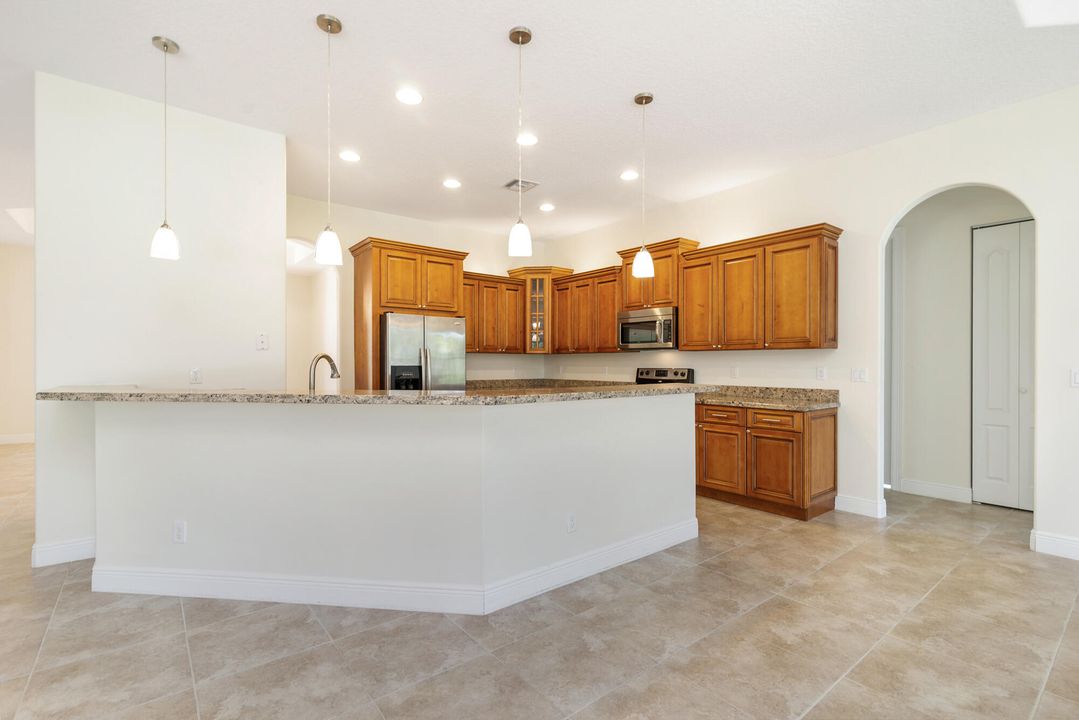 待售: $1,650,000 (4 贝兹, 3 浴室, 3000 平方英尺)