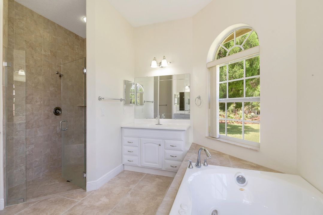 待售: $1,650,000 (4 贝兹, 3 浴室, 3000 平方英尺)