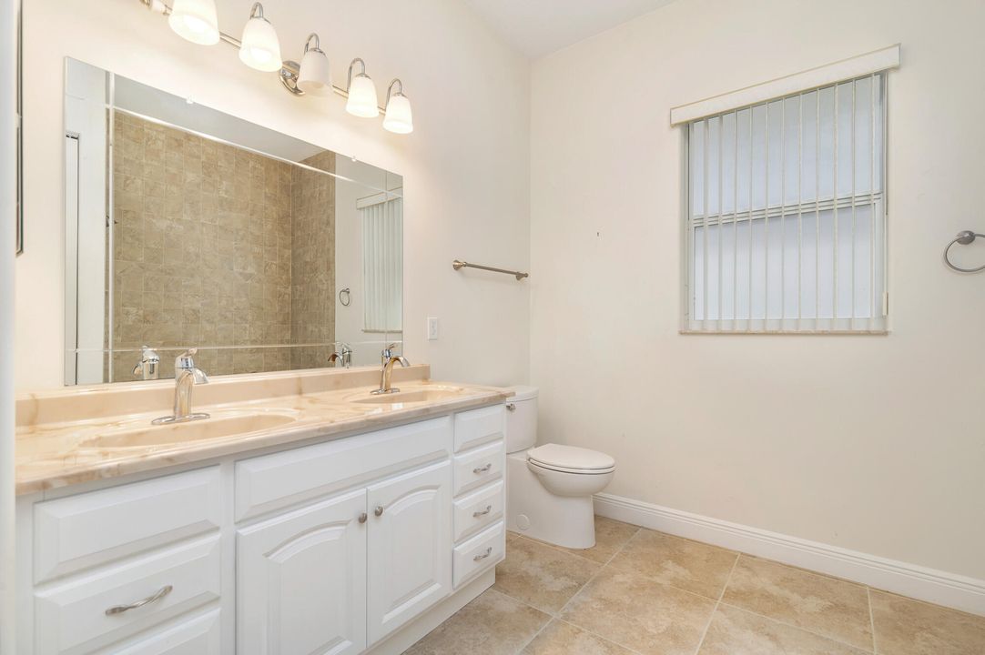 待售: $1,650,000 (4 贝兹, 3 浴室, 3000 平方英尺)