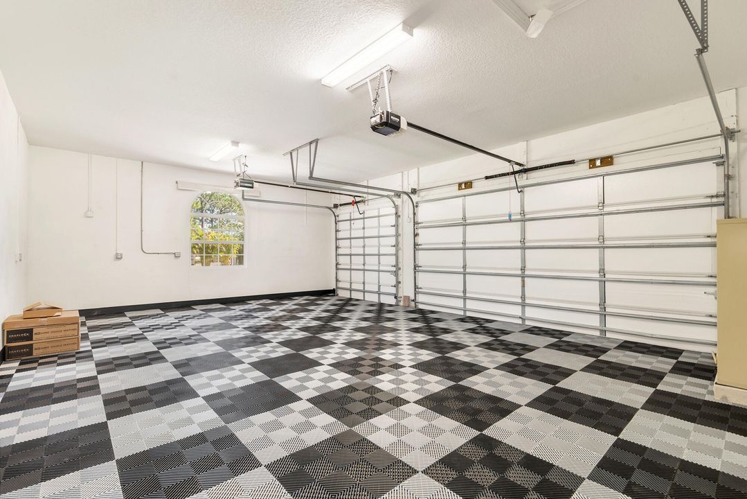 待售: $1,650,000 (4 贝兹, 3 浴室, 3000 平方英尺)