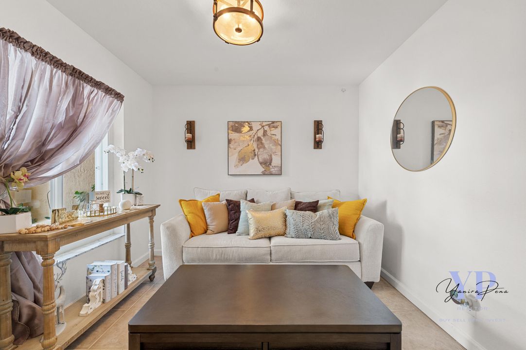 For Sale: $389,900 (2 beds, 2 baths, 1322 Square Feet)