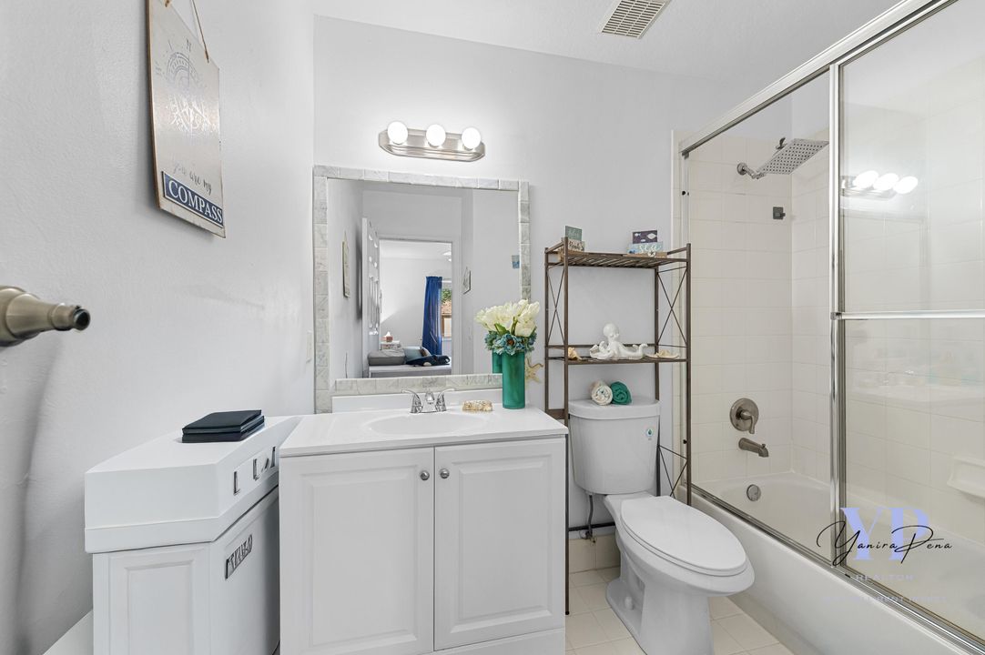 For Sale: $389,900 (2 beds, 2 baths, 1322 Square Feet)