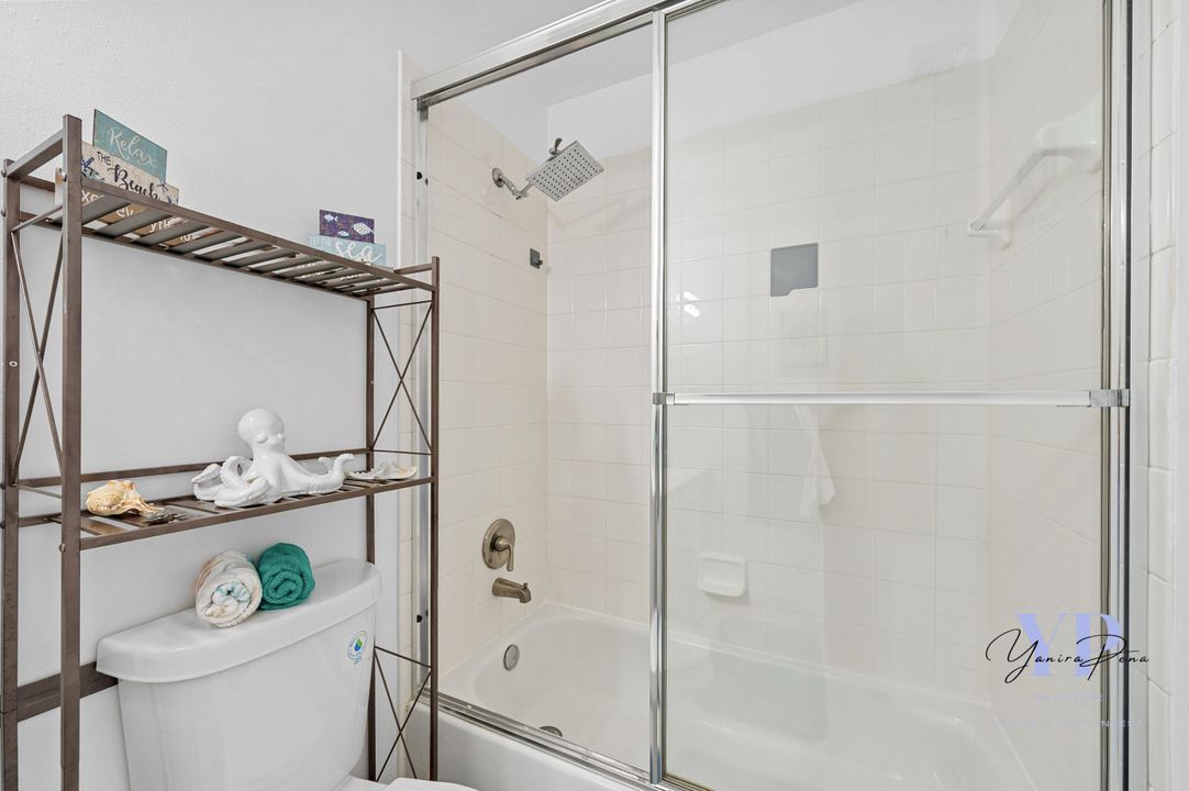 For Sale: $389,900 (2 beds, 2 baths, 1322 Square Feet)