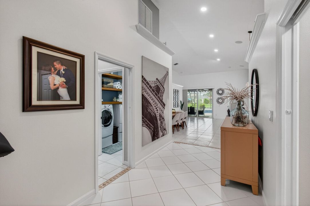 Под контрактом: $749,999 (4 спален, 4 ванн, 2297 Квадратных фут)