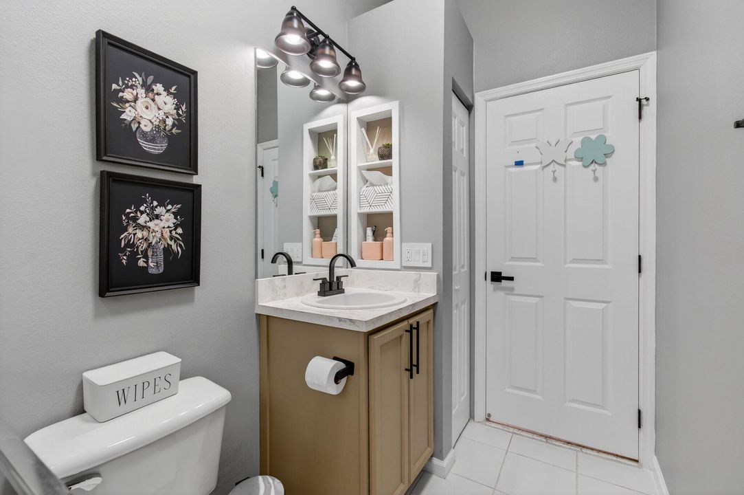 Под контрактом: $749,999 (4 спален, 4 ванн, 2297 Квадратных фут)