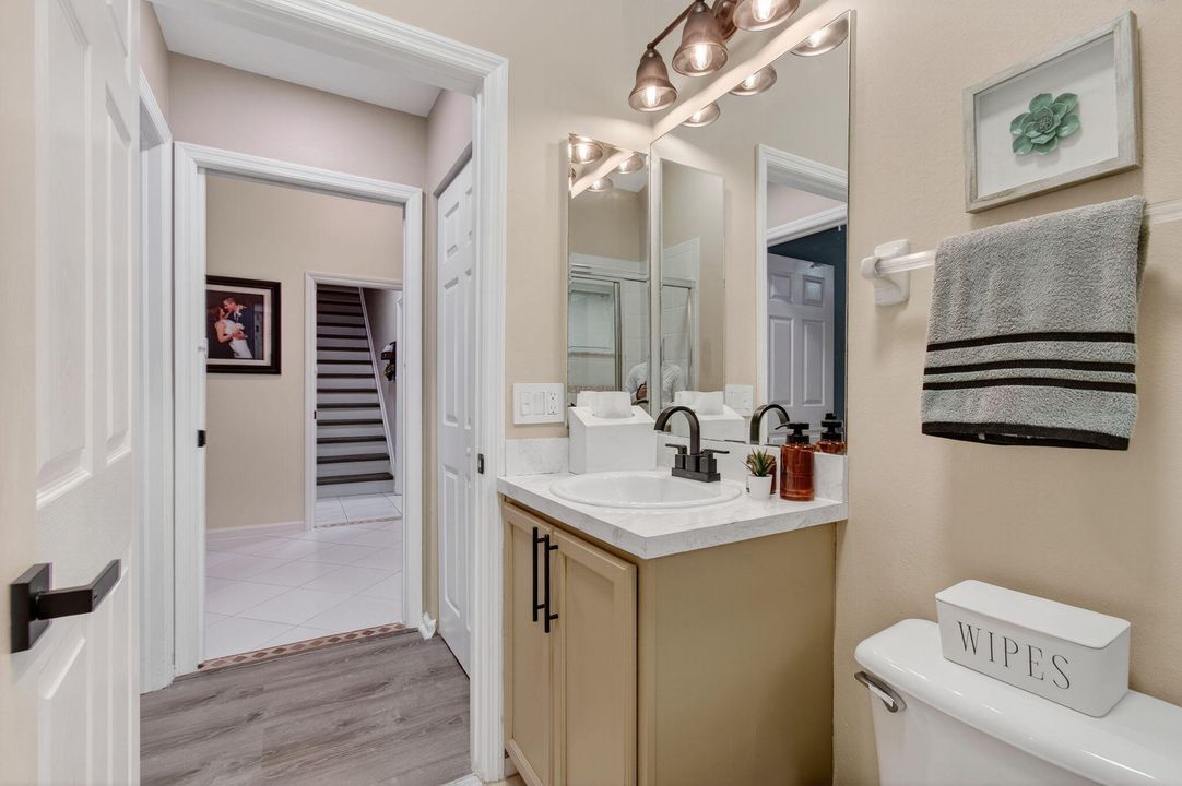 Под контрактом: $749,999 (4 спален, 4 ванн, 2297 Квадратных фут)