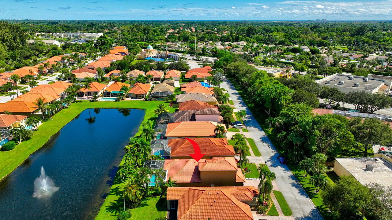 Под контрактом: $749,999 (4 спален, 4 ванн, 2297 Квадратных фут)