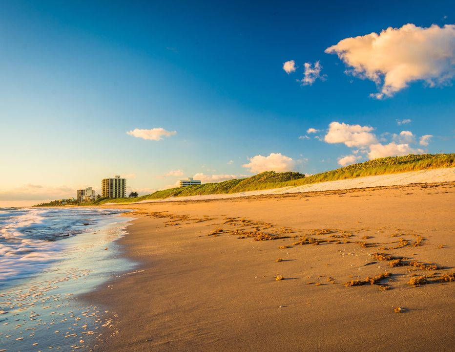 For Sale: $859,500 (3 beds, 2 baths, 2206 Square Feet)