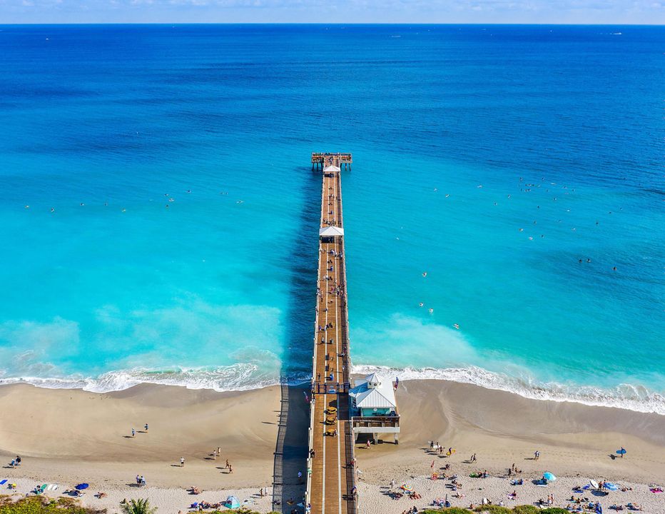 For Sale: $859,500 (3 beds, 2 baths, 2206 Square Feet)