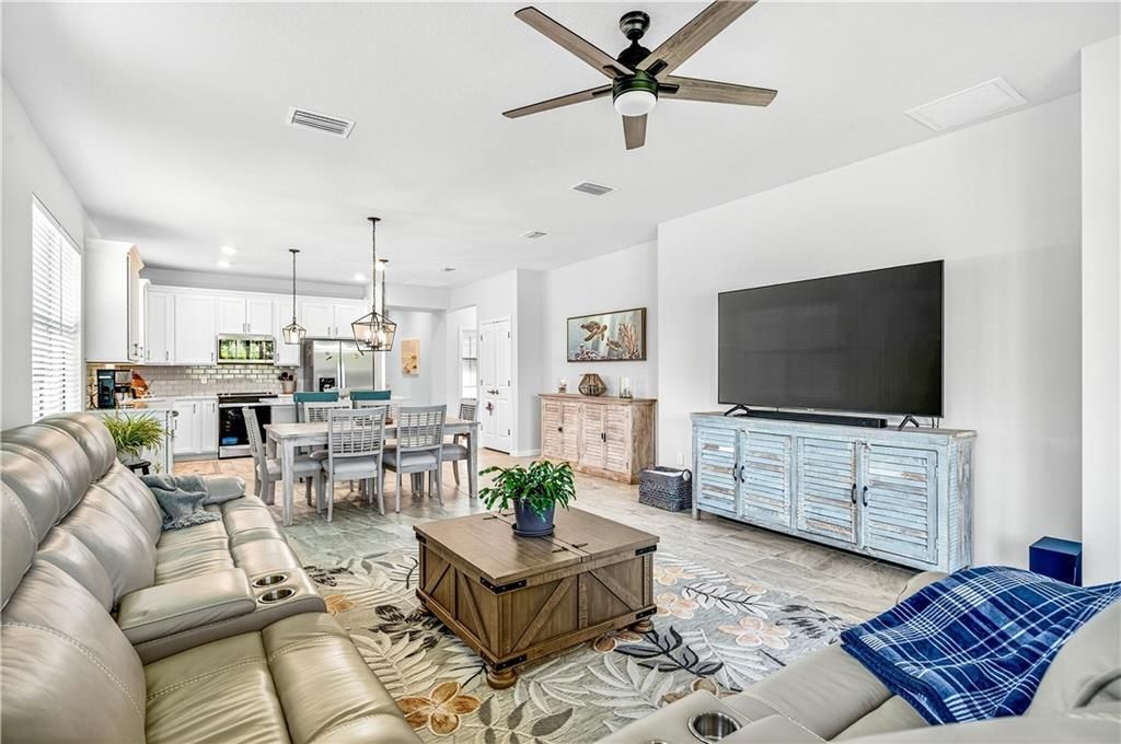 For Sale: $429,950 (2 beds, 2 baths, 1584 Square Feet)