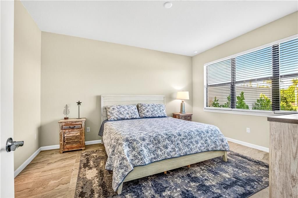 For Sale: $429,950 (2 beds, 2 baths, 1584 Square Feet)