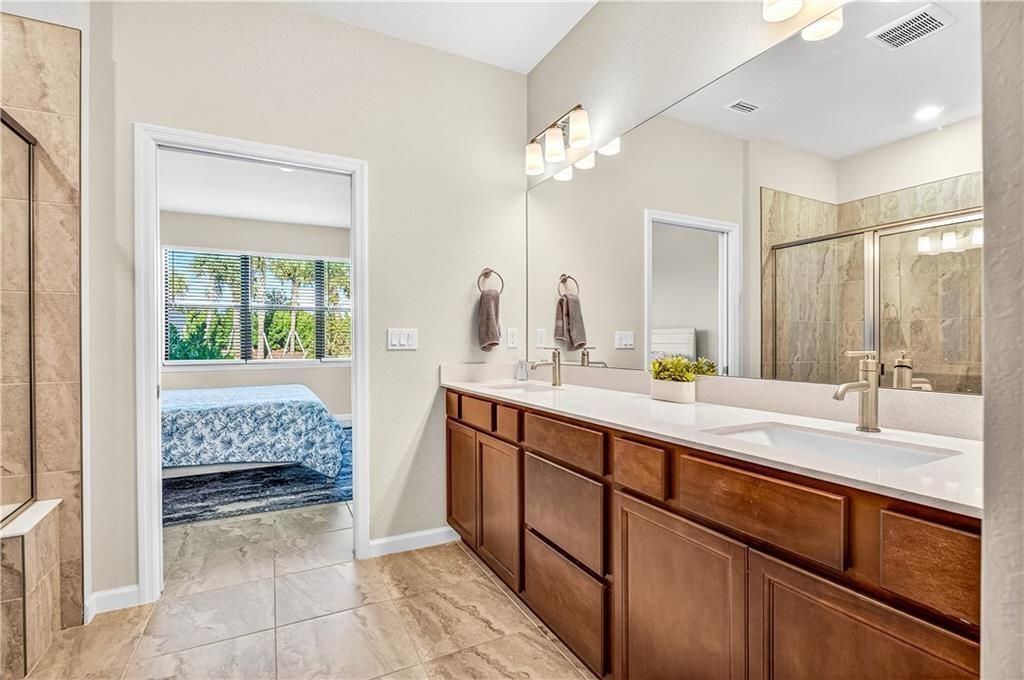 For Sale: $429,950 (2 beds, 2 baths, 1584 Square Feet)