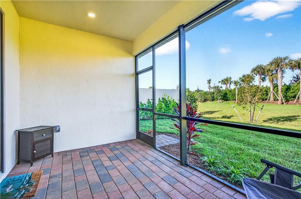 For Sale: $429,950 (2 beds, 2 baths, 1584 Square Feet)