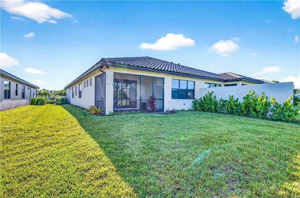 For Sale: $429,950 (2 beds, 2 baths, 1584 Square Feet)