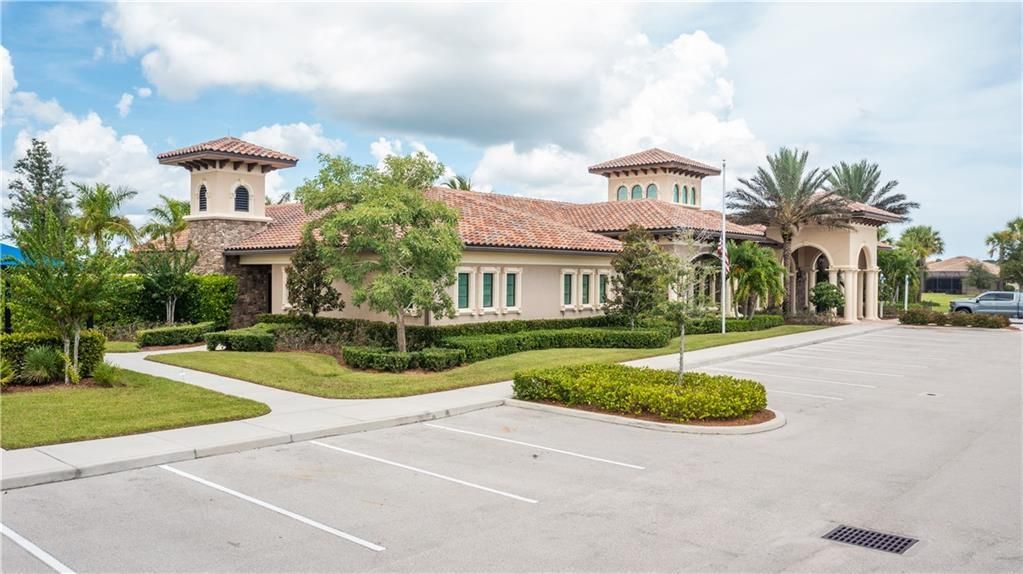 For Sale: $429,950 (2 beds, 2 baths, 1584 Square Feet)