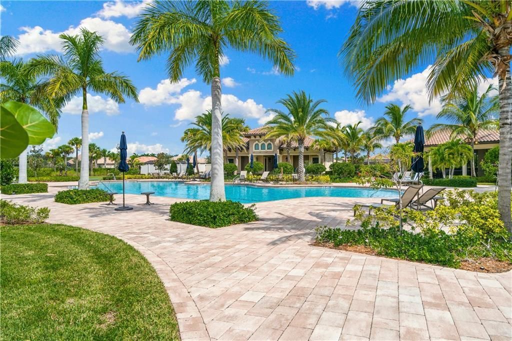 For Sale: $429,950 (2 beds, 2 baths, 1584 Square Feet)