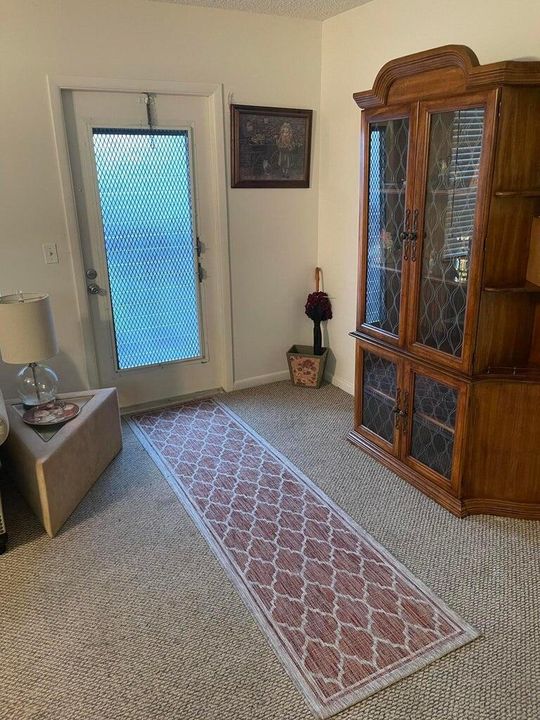 На продажу: $68,999 (1 спален, 1 ванн, 720 Квадратных фут)