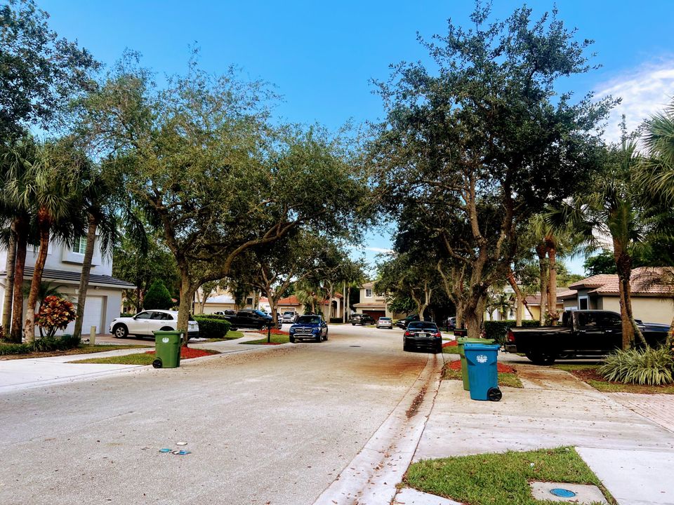 For Sale: $650,000 (3 beds, 2 baths, 1495 Square Feet)