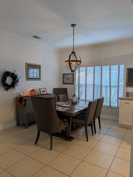 For Sale: $650,000 (3 beds, 2 baths, 1495 Square Feet)