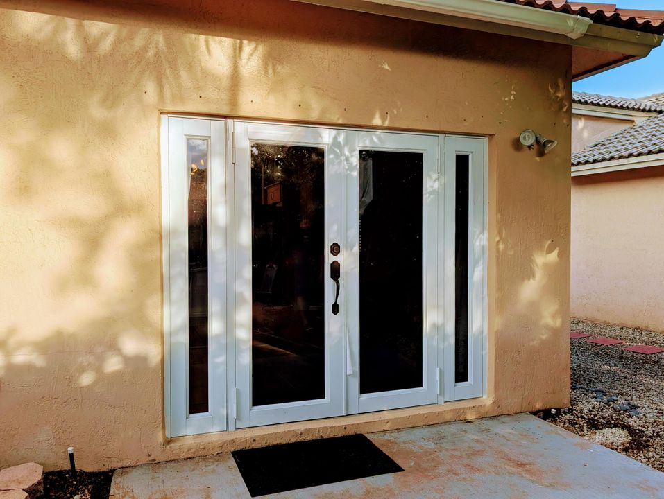 For Sale: $650,000 (3 beds, 2 baths, 1495 Square Feet)