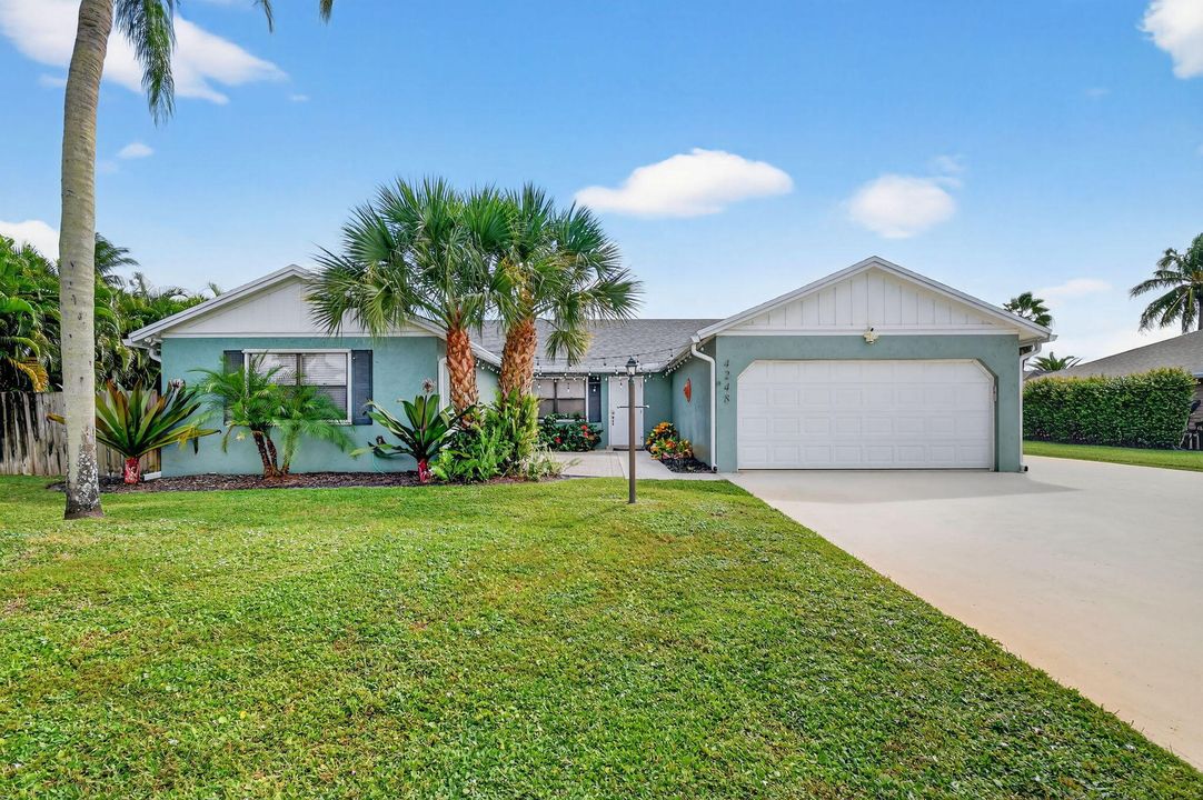 Active With Contract: $650,000 (3 beds, 2 baths, 2263 Square Feet)