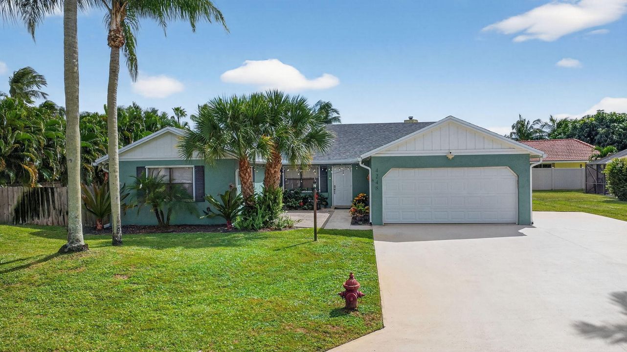 Active With Contract: $650,000 (3 beds, 2 baths, 2263 Square Feet)