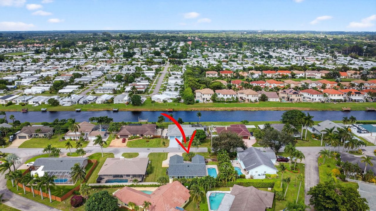 Active With Contract: $650,000 (3 beds, 2 baths, 2263 Square Feet)