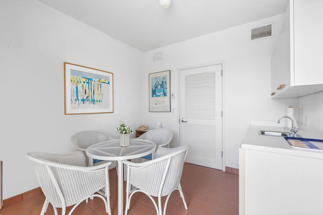 For Sale: $15,500,000 (3 beds, 3 baths, 3560 Square Feet)