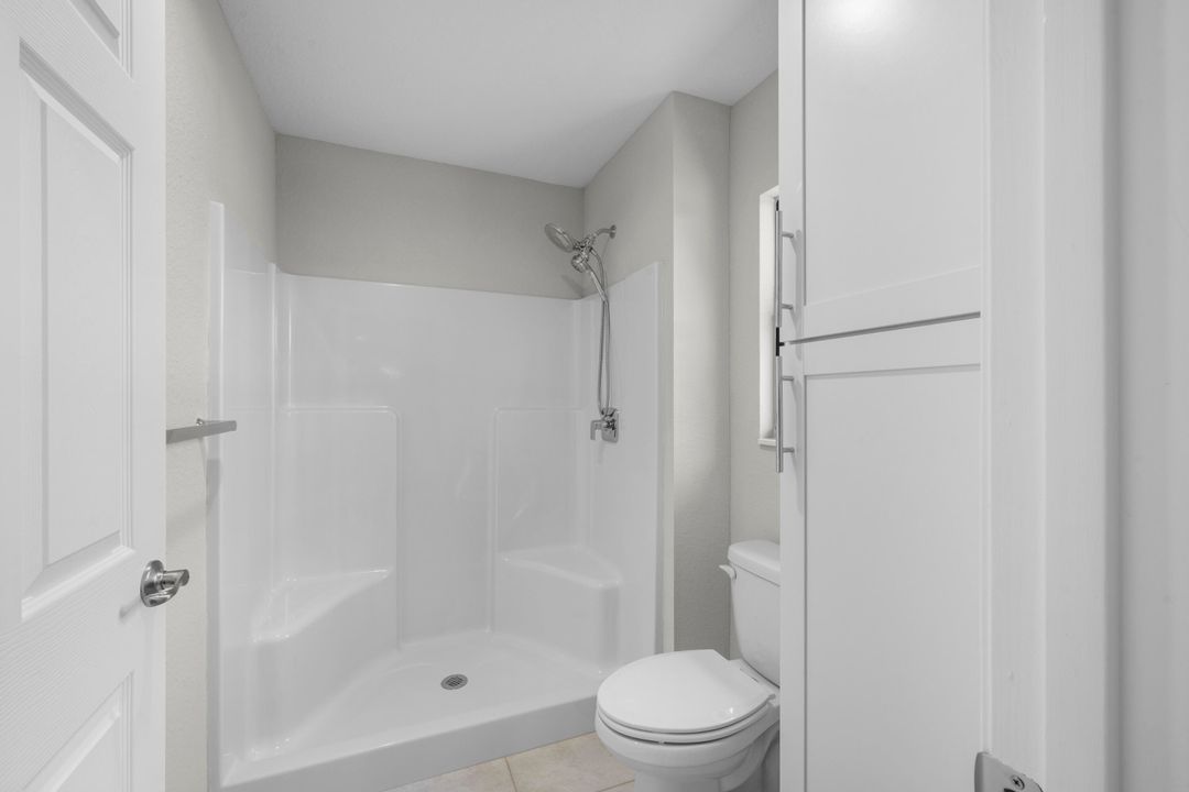 For Sale: $299,000 (3 beds, 2 baths, 1753 Square Feet)