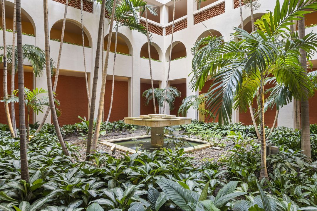 For Sale: $15,500,000 (3 beds, 3 baths, 3560 Square Feet)