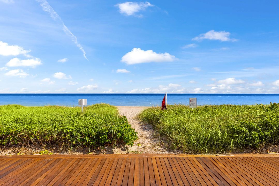 For Sale: $15,500,000 (3 beds, 3 baths, 3560 Square Feet)