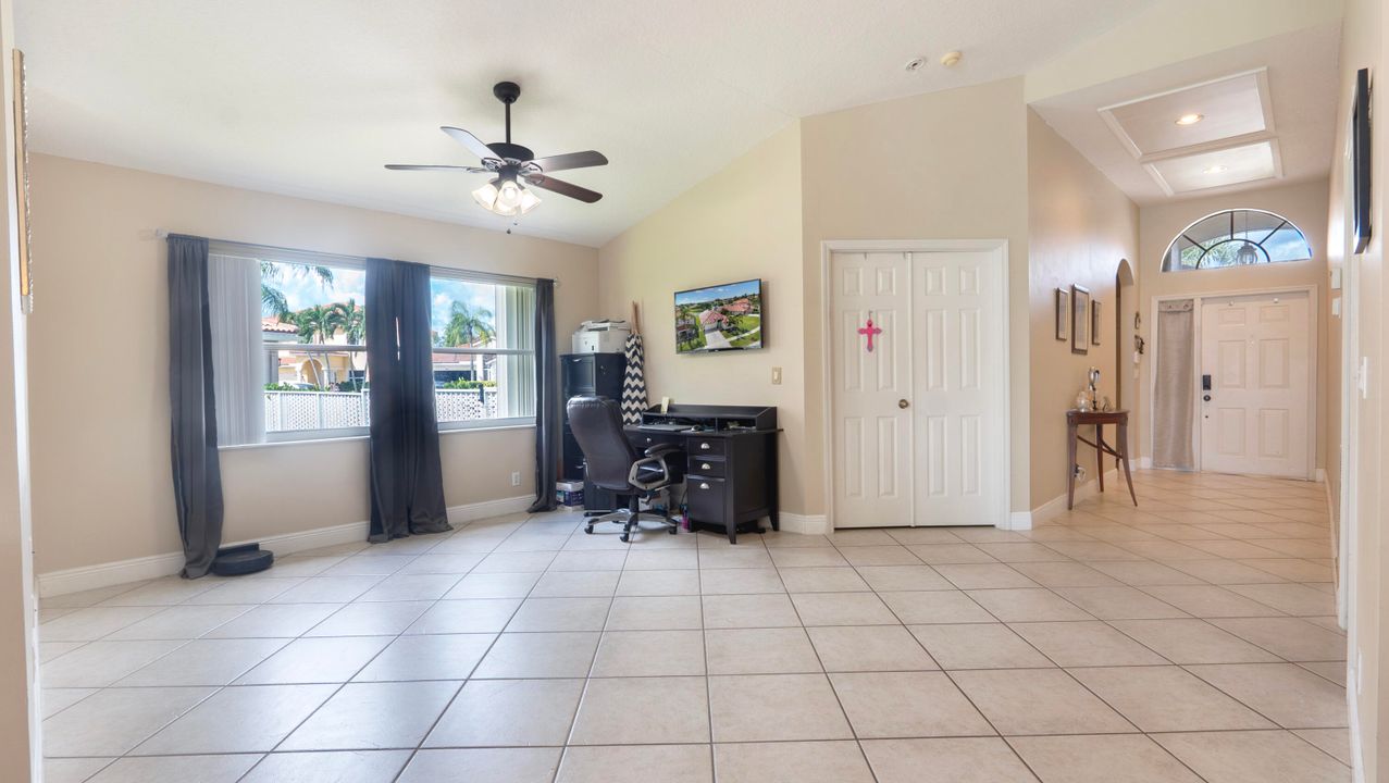 Active With Contract: $550,000 (3 beds, 2 baths, 1922 Square Feet)