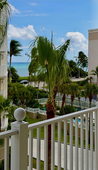 Activo con contrato: $13,000 (3 camas, 3 baños, 2457 Pies cuadrados)