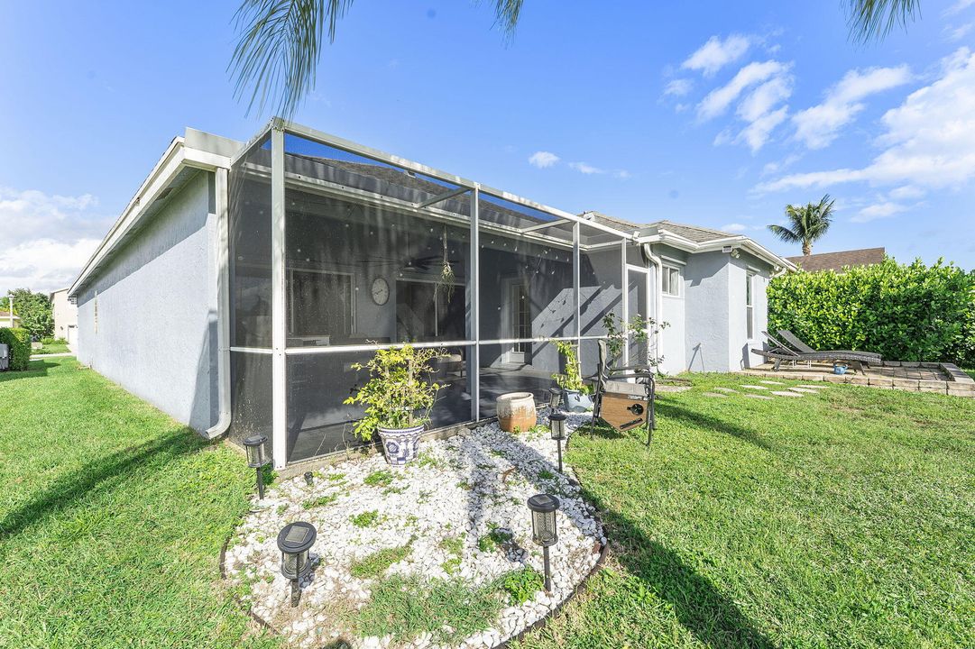 For Rent: $3,500 (4 beds, 3 baths, 1827 Square Feet)