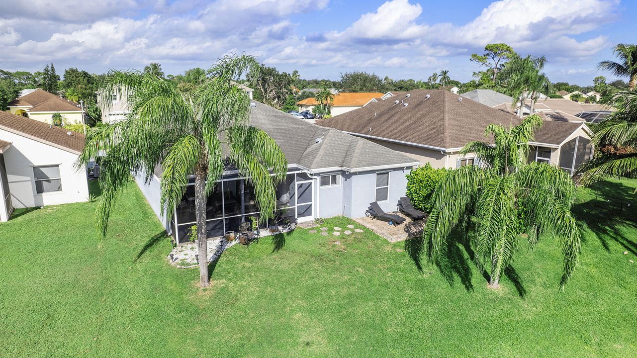 For Rent: $3,500 (4 beds, 3 baths, 1827 Square Feet)